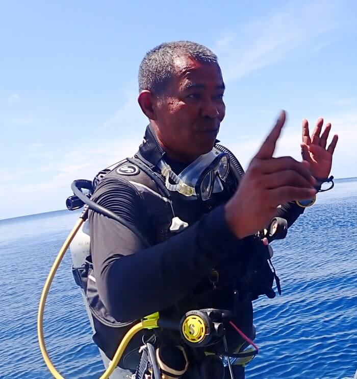 phuket diving instructor mood